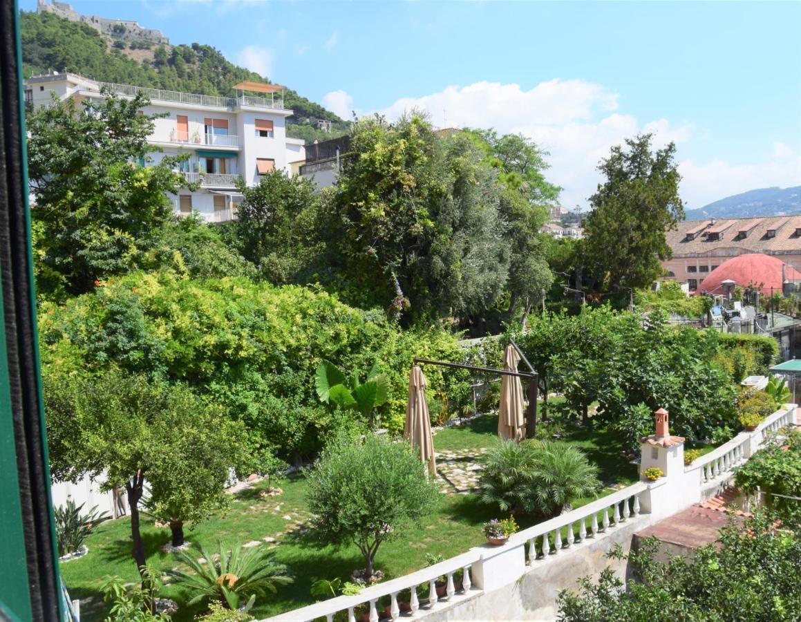 Acquablu Charme Suites - B&B Salerno Bagian luar foto
